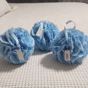Elegant Blue Faux Floral Accent Piece